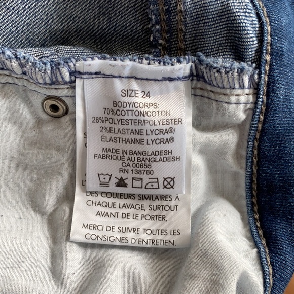 Distressed jeans - Picture 4 of 5